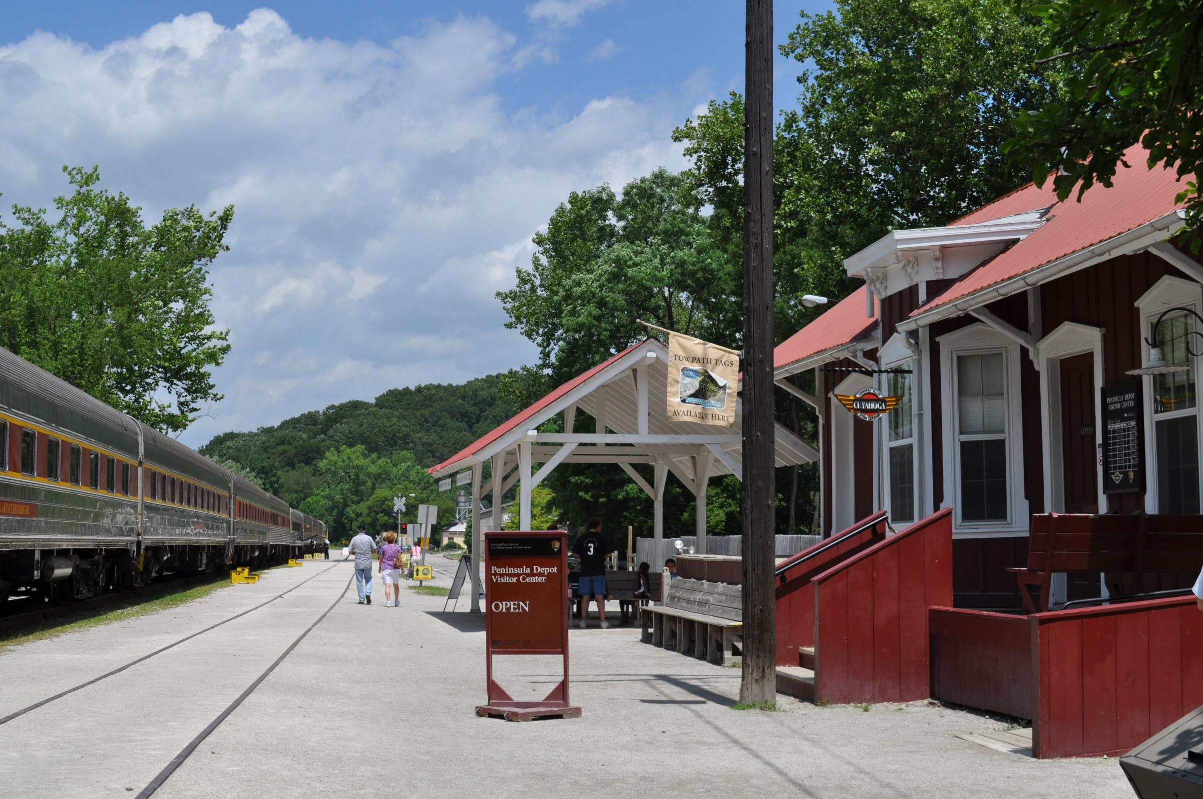 Thumbnail image for: July 17: A Scenic Train Ride Through The Valley